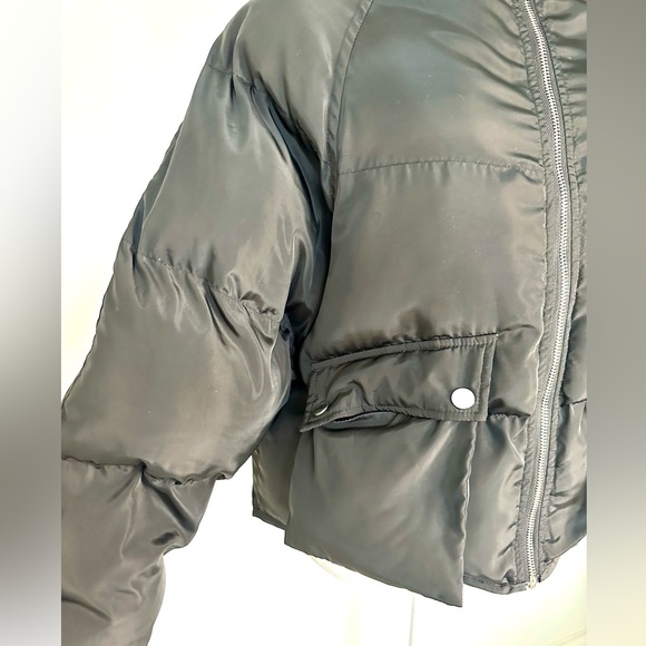 Toast Society Pluto Puffer Jacket In Black - Picture 4 of 16